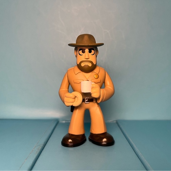 Funko Mystery Mini - Stranger Things Series 1 - Hopper - Picture 1 of 3